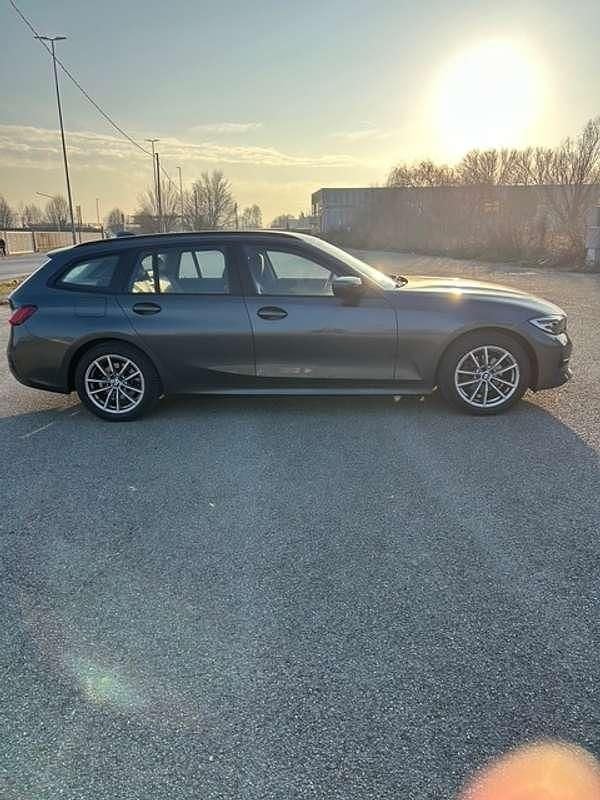 Grigio Usata 2021 BMW 318 Advantage Station wagon | 19.900 € (Ottimo prezzo) - Immagine 1/4