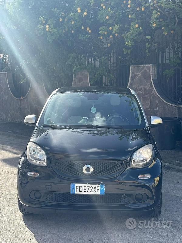 Nero Usata 2016 Smart ForFour Utilitaria | 6150 € - Immagine 1/4