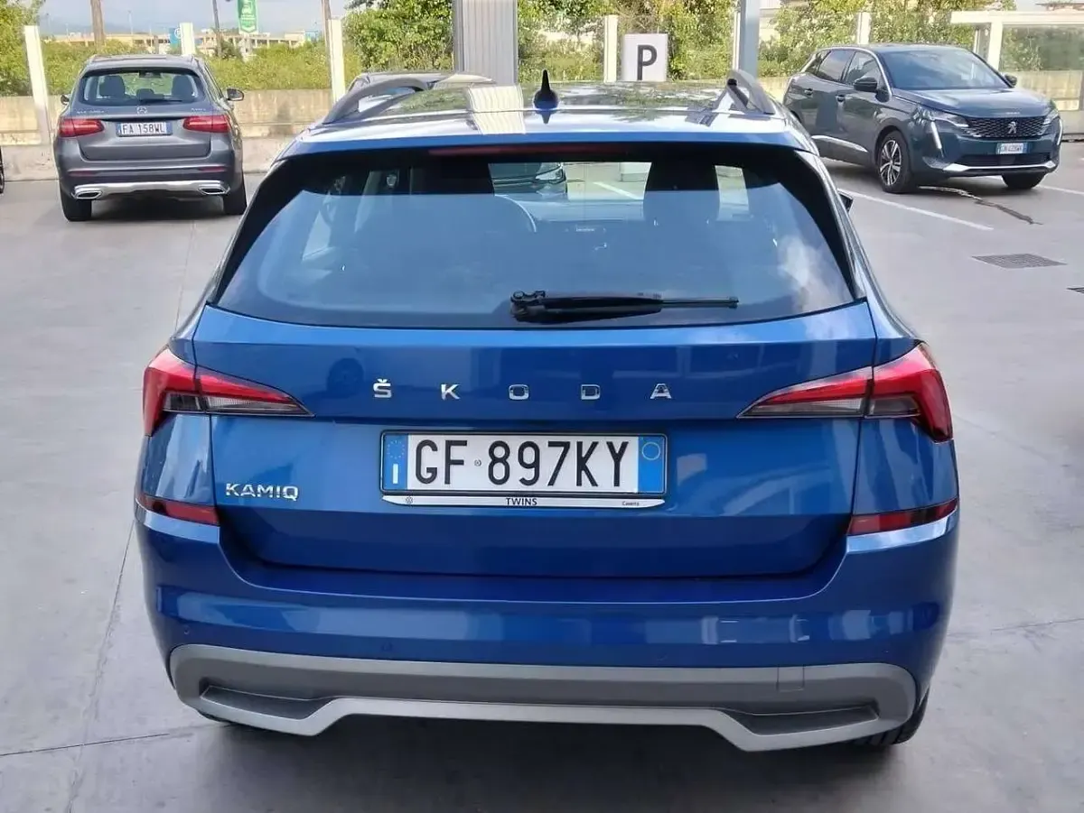 Usata Skoda Kamiq Ambition 95 CV (69 kW) 2021 Race blue SUV