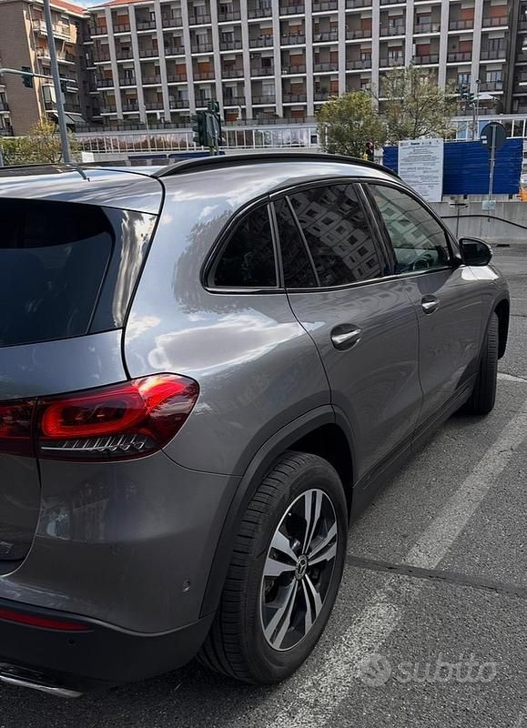 Usata 2021 Mercedes GLA200 SUV | 29.900 € (Buon prezzo) - Immagine 1/4