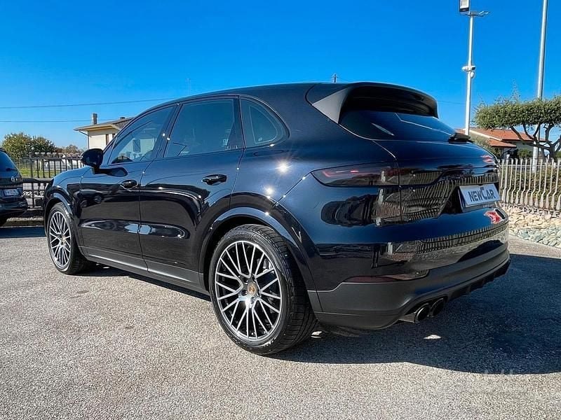 Usata Porsche Cayenne 340 CV (250 kW) 2019 Nero SUV