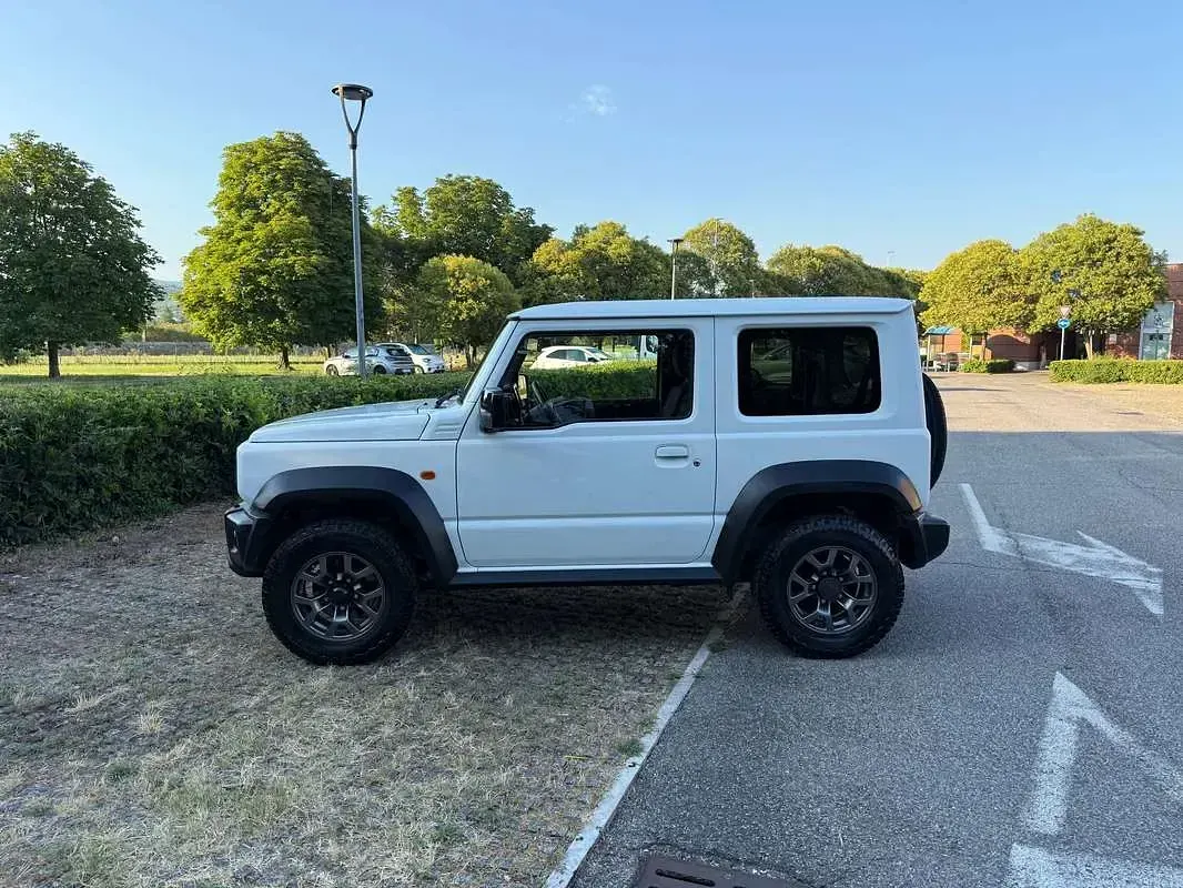 Usata Suzuki Jimny 102 CV (75 kW) 2019 Bianco SUV