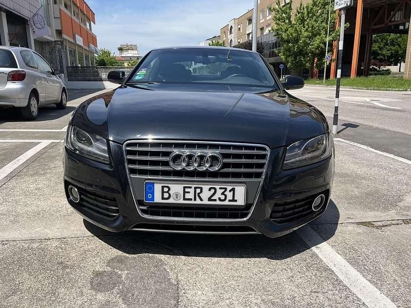 Nero Usata 2010 Audi A5 S-Line Coupé | 6500 € (Super prezzo) - Immagine 1/4