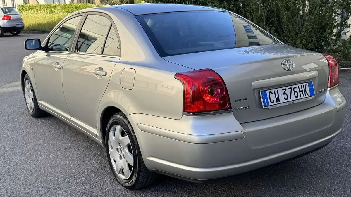 Usata Toyota Avensis 110 CV (80 kW) 2005 Other Berlina