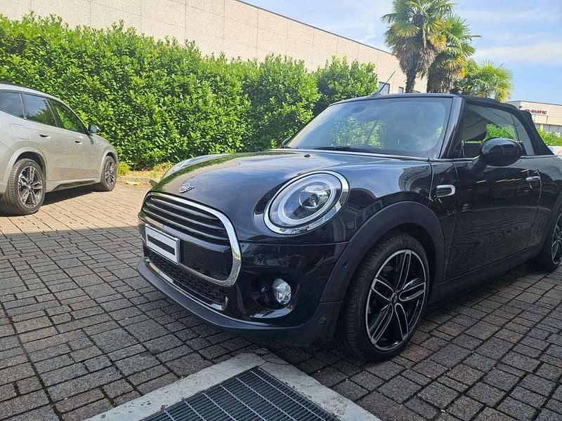 Usata Mini Cooper D Cabriolet Hype 116 CV (85 kW) 2018 Nero Cabrio