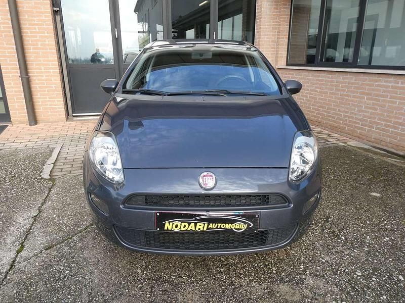 Usata Fiat Punto Street 69 CV (50 kW) 2014 Grigio grafite Utilitaria