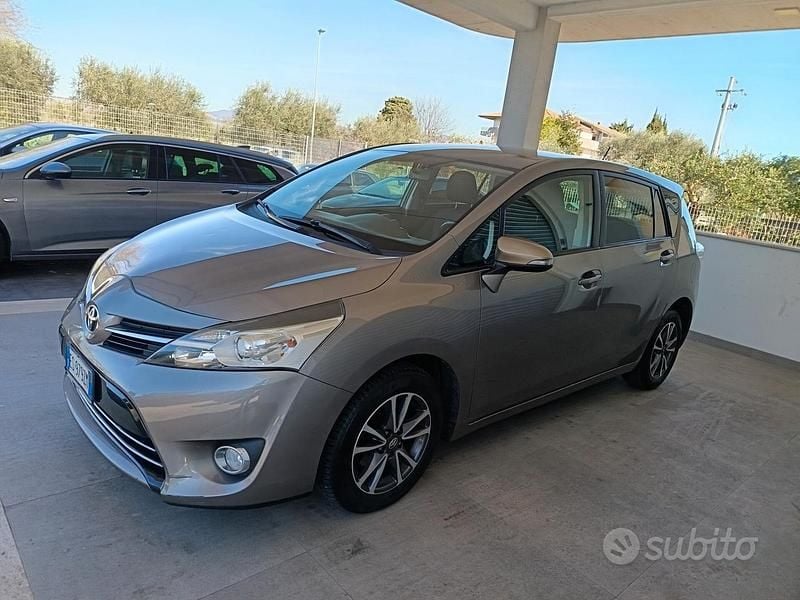 Usata Toyota Verso Style 111 CV (81 kW) 2014 Other Monovolume