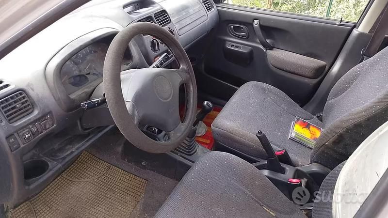 Usata Suzuki Ignis 83 CV (61 kW) 2004 Utilitaria