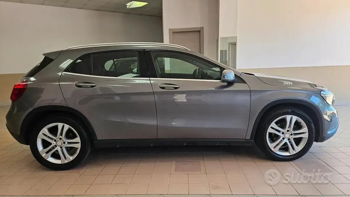 Occasion Mercedes GLA200 Premium 136 ch (100 kW) 2015 Gris SUV