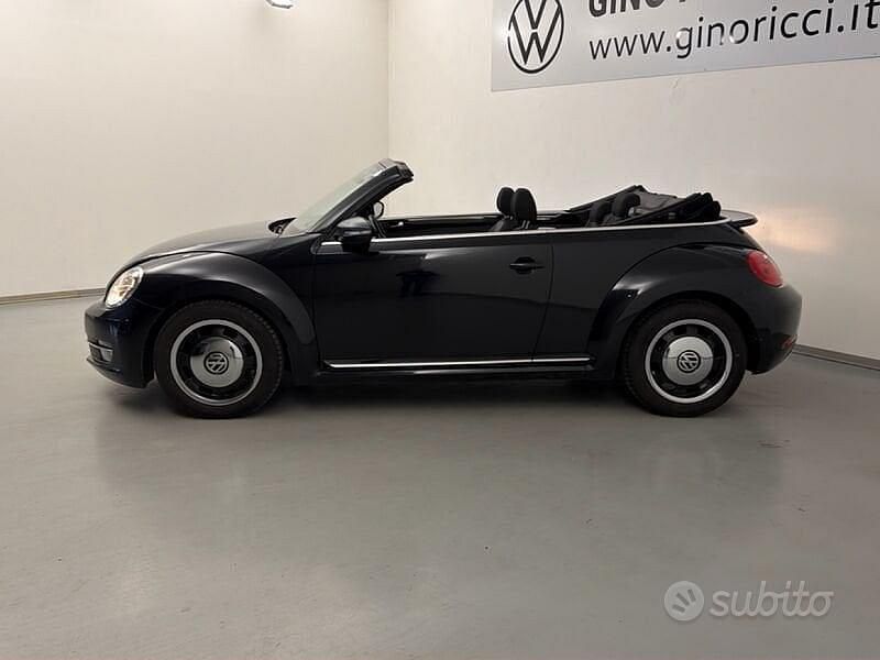Usata VW Beetle Cabriolet Design 105 CV (77 kW) 2014 Nero Cabrio