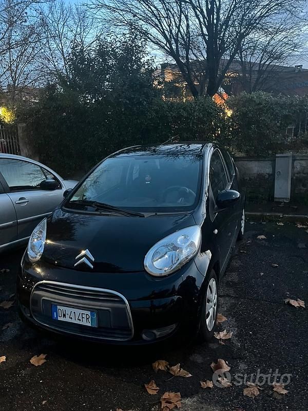 Nero Usata 2009 Citroën C1 Due volumi | 2600 € (Ottimo prezzo) - Immagine 1/4