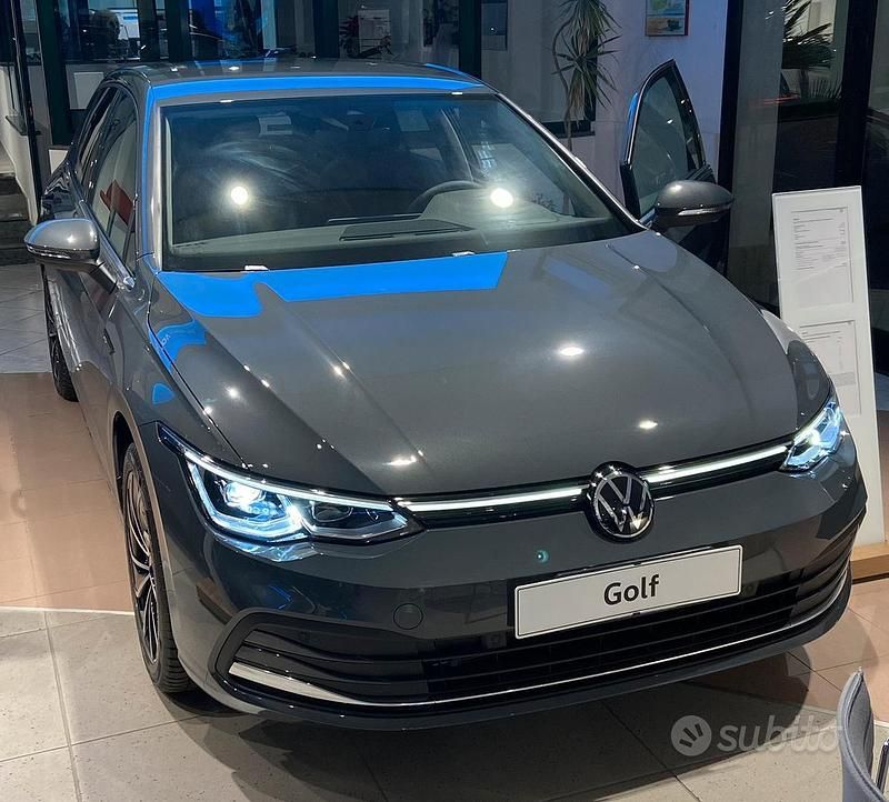 Usata VW Golf VIII 115 CV (84 kW) 2023 Grigio Berlina