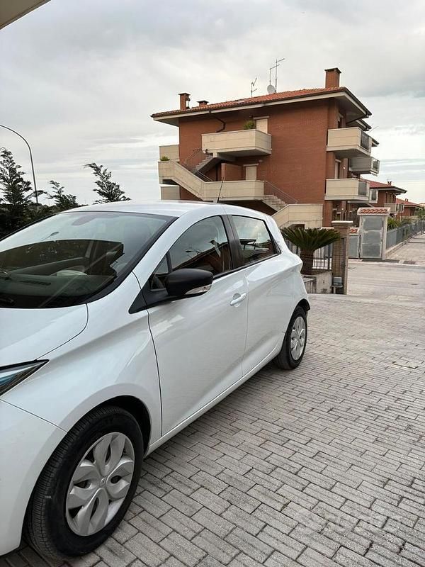 Usata Renault Zoe 42 kW (58 CV) 2018 Bianco Utilitaria