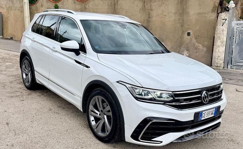 Usata VW Tiguan R-line Plus 150 CV (110 kW) 2021 Bianco SUV