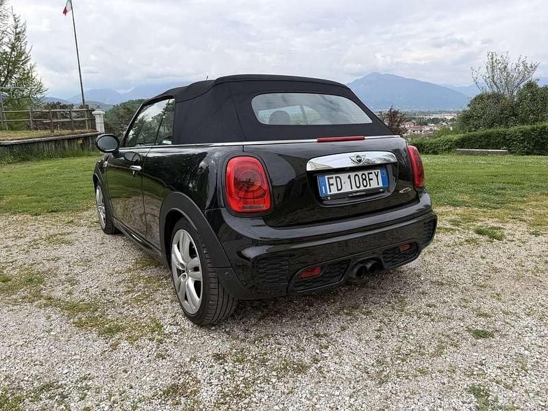 Begagnad Mini John Cooper Works Cabriolet Hype 231 HK (169 kW) 2016 Svart Cab