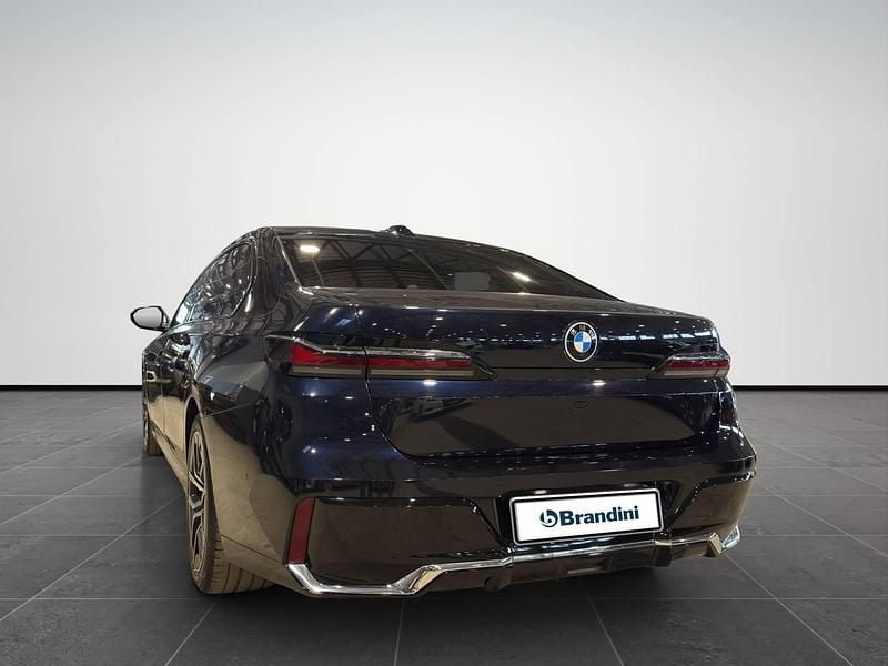 Usata BMW 740 M Sport 299 CV (219 kW) 2025 Carbon black metallizzato Berlina