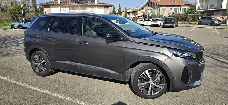 Usata Peugeot 5008 Allure 131 CV (96 kW) 2022 SUV