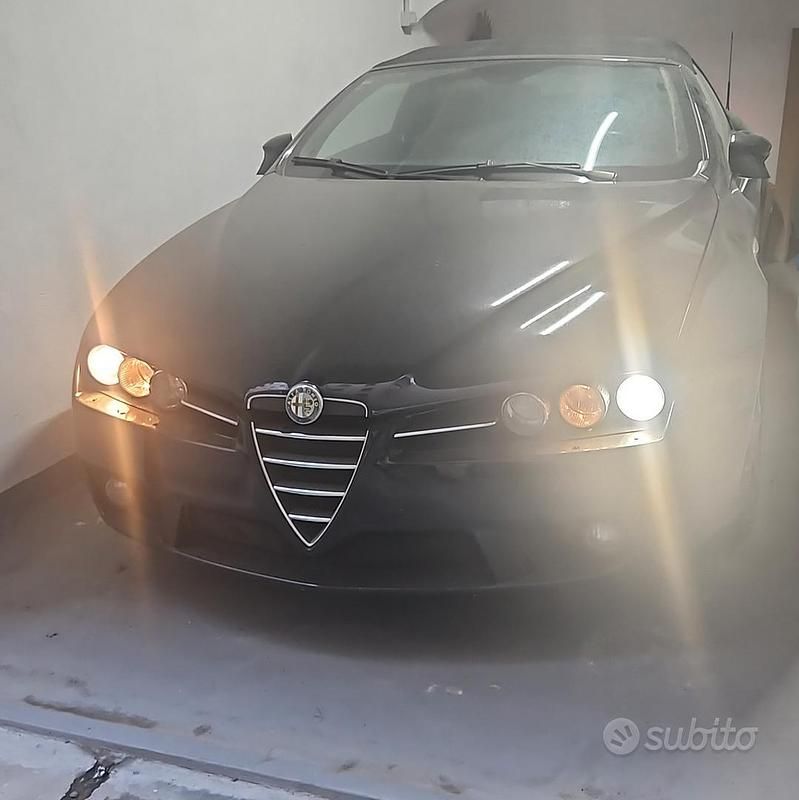 Usata Alfa Romeo Spider 200 CV (147 kW) 2010 Nero Cabrio