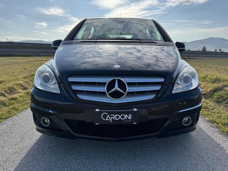 Usata Mercedes B180 Premium 115 CV (84 kW) 2010 Nero Monovolume