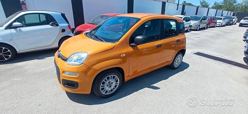 Usata Fiat Panda 69 CV (50 kW) 2018 Arancione Utilitaria