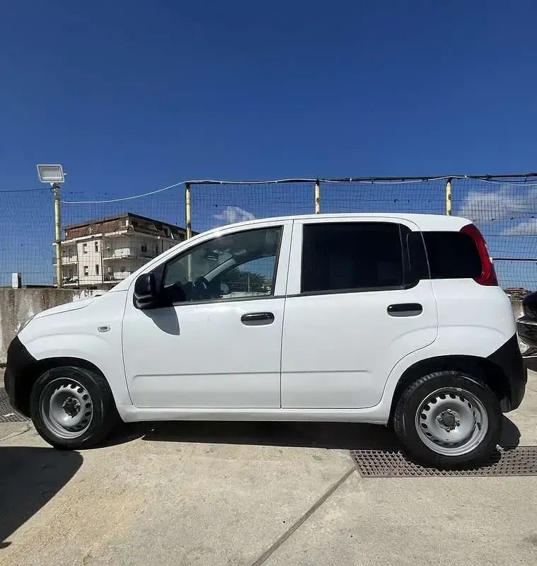 Usata Fiat Panda Easy 95 CV (69 kW) 2016 Bianco Utilitaria