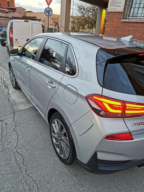 Usata Hyundai i30 N Line 120 CV (88 kW) 2019 Grigio Berlina