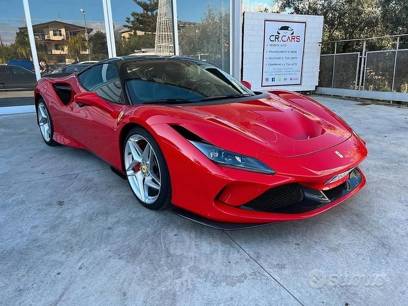Rosso Usata 2020 Ferrari F8 Coupé | 259.000 € (Buon prezzo) - Immagine 1/4