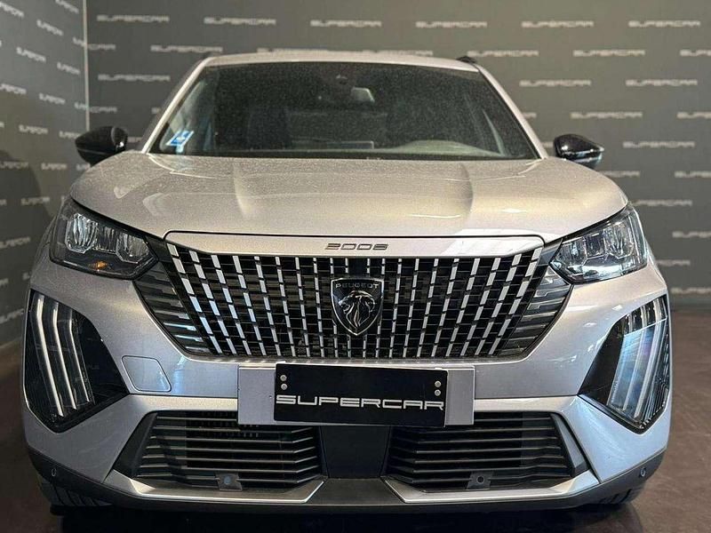 Usata Peugeot 2008 Allure 101 CV (74 kW) 2025 Grigio artense SUV