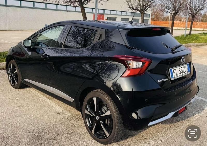 Usata Nissan Micra N-Connecta 90 CV (66 kW) 2017 Nero Utilitaria