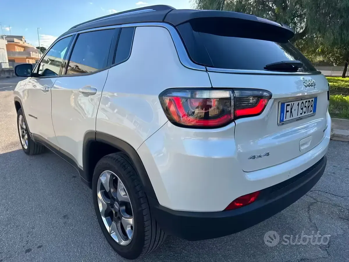 Usata Jeep Compass Opening Edition 140 CV (102 kW) 2017 Bianco SUV
