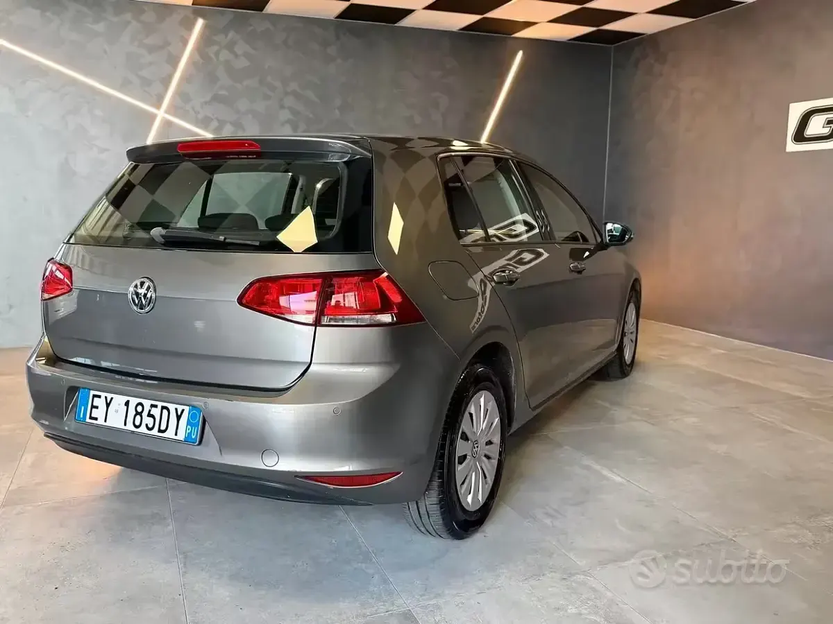 Usata VW Golf VII Trendline 85 CV (62 kW) 2015 Grigio Berlina