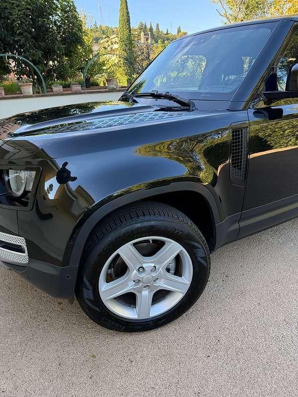 Usata Land Rover Defender SE 200 CV (147 kW) 2021 SUV