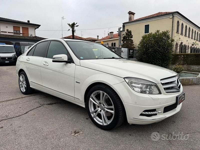 Begagnad Mercedes C250 Avantgarde 204 HK (150 kW) 2011 Vit Sedan