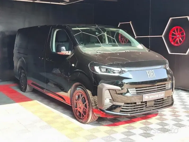 Usata Fiat E-Ulysse 130 kW (177 CV) 2025 Nero Monovolume