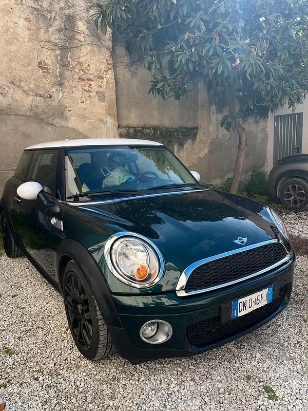 Usata Mini Cooper D 109 CV (80 kW) 2008 Verde Utilitaria