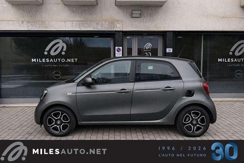 Usata Smart ForFour 71 CV (52 kW) 2019 Grigio Utilitaria