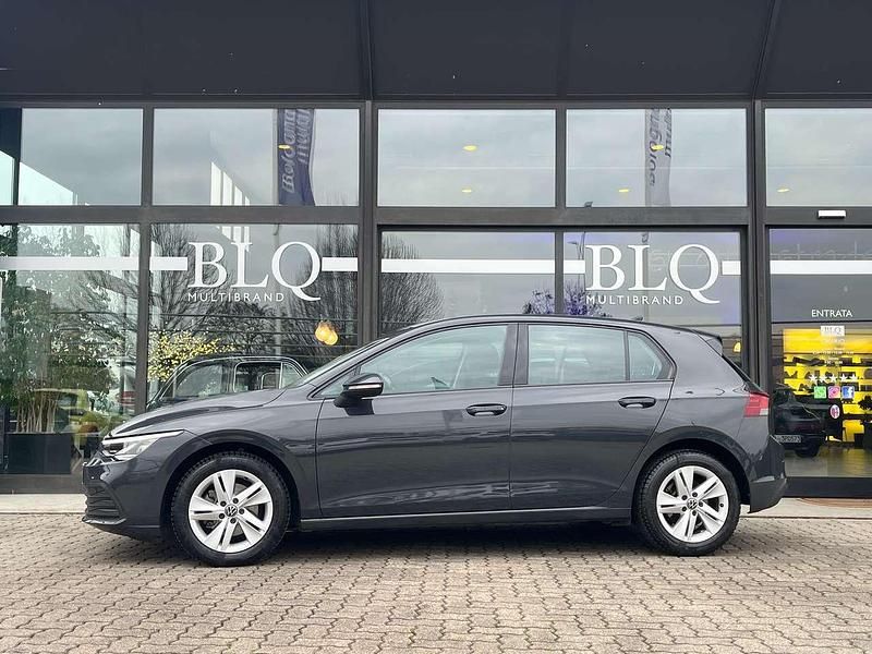 Usata VW Golf VIII Life 110 CV (80 kW) 2022 Urano grey Berlina