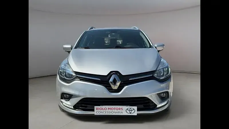 Usata Renault Clio GrandTour 90 CV (66 kW) 2017 Grigio Station wagon