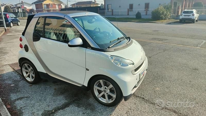 Usata Smart ForTwo Cabrio Pulse 84 CV (61 kW) 2007 Bianco Cabrio