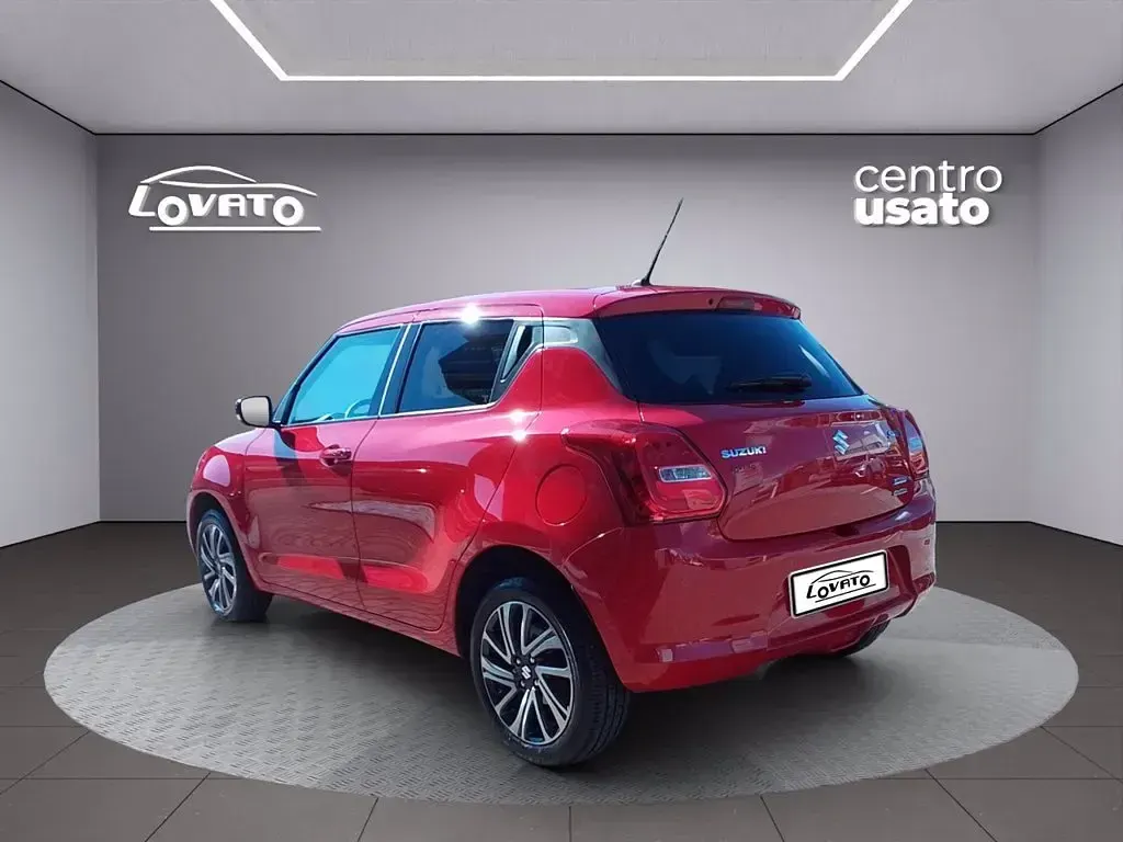 Usata Suzuki Swift 83 CV (61 kW) 2023 Rosso Utilitaria