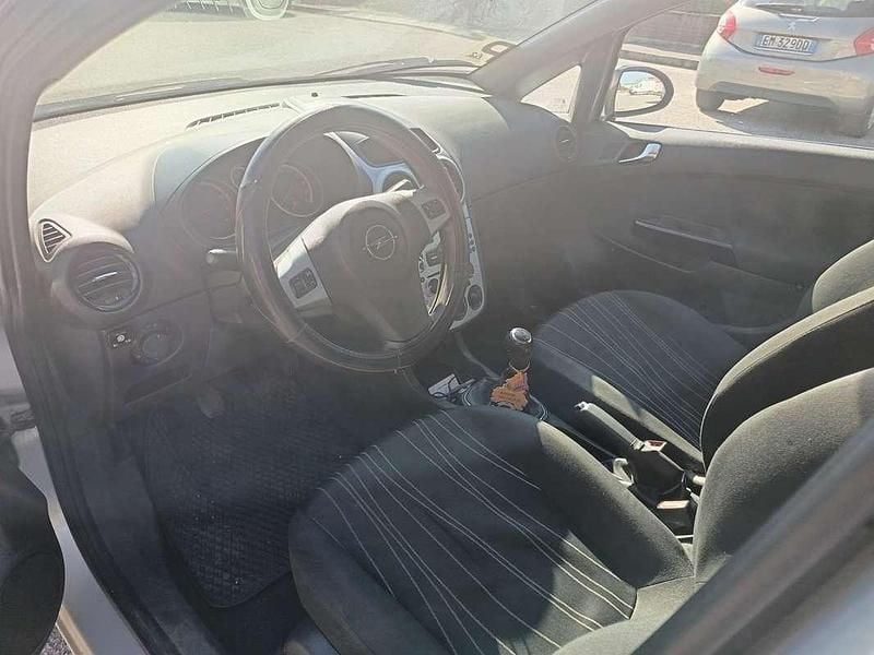 Usata Opel Corsa Cosmo 80 CV (58 kW) 2009 Utilitaria