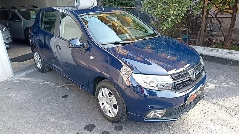 Usata Dacia Sandero Comfort 75 CV (55 kW) 2019 Blu Berlina
