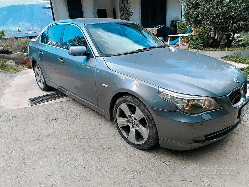 Usata BMW 530 235 CV (172 kW) 2007 Grigio Berlina