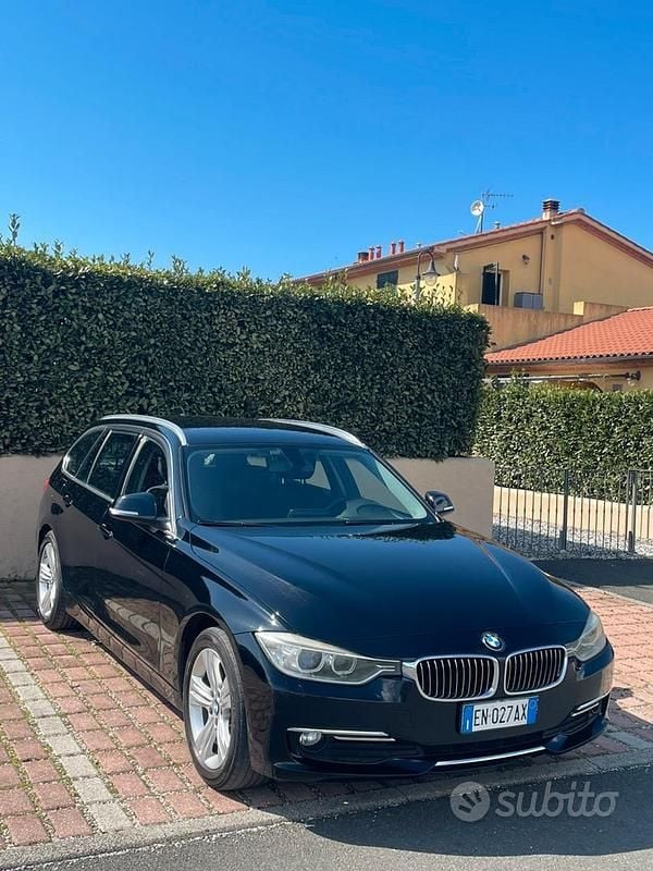 Usata BMW 320 Luxury Line 184 CV (135 kW) 2013 Nero Station wagon
