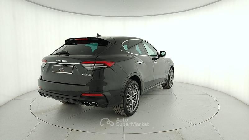 Usata Maserati GranSport 250 CV (183 kW) 2021 Nero Pick-up