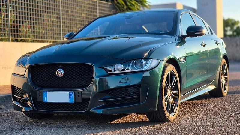 Usata Jaguar XE R-Sport 180 CV (132 kW) 2016 Verde Berlina