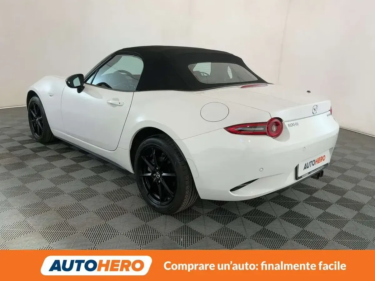 Usata Mazda MX5 Prime-Line 132 CV (97 kW) 2024 Bianco Cabrio