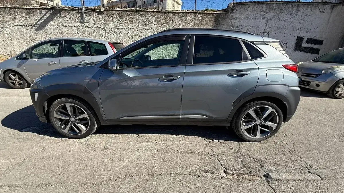 Usata Hyundai Kona Style 136 CV (100 kW) 2019 Grigio SUV