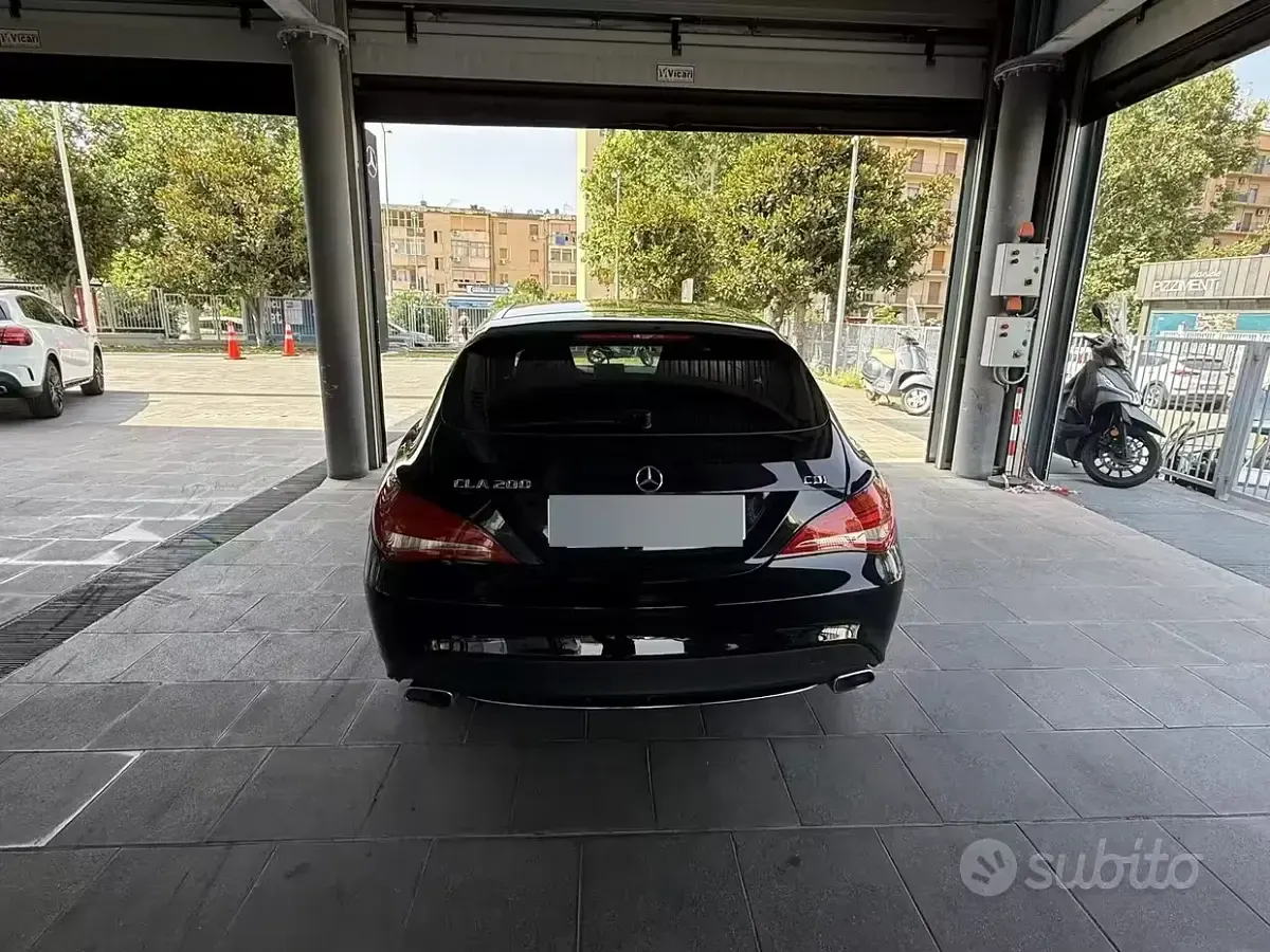 Usata Mercedes CLA200 136 CV (100 kW) 2016 Nero Coupé