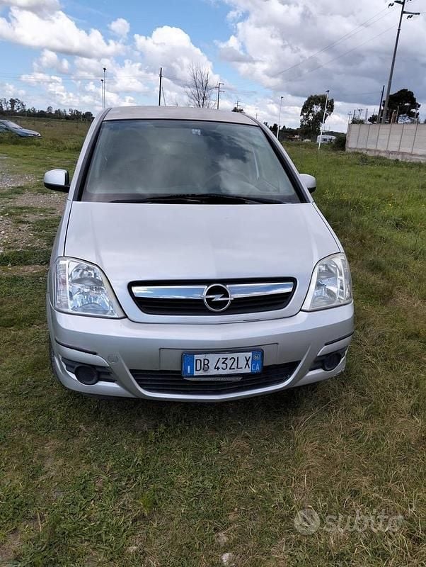 Usata Opel Meriva 75 CV (55 kW) 2007 Grigio Monovolume